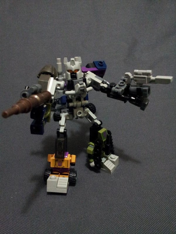 Transformers Kre O Micro Changers Bruticus Combiner   In Hand Blastoff Trailer And Ultra Bruticus Mode Image  (18 of 18)